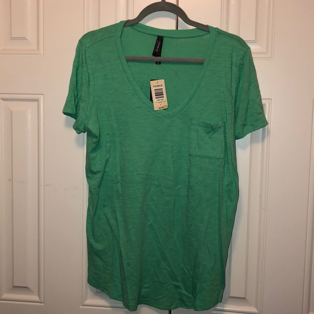 TEAL TORRID SIZE 0 v-neck tshirt